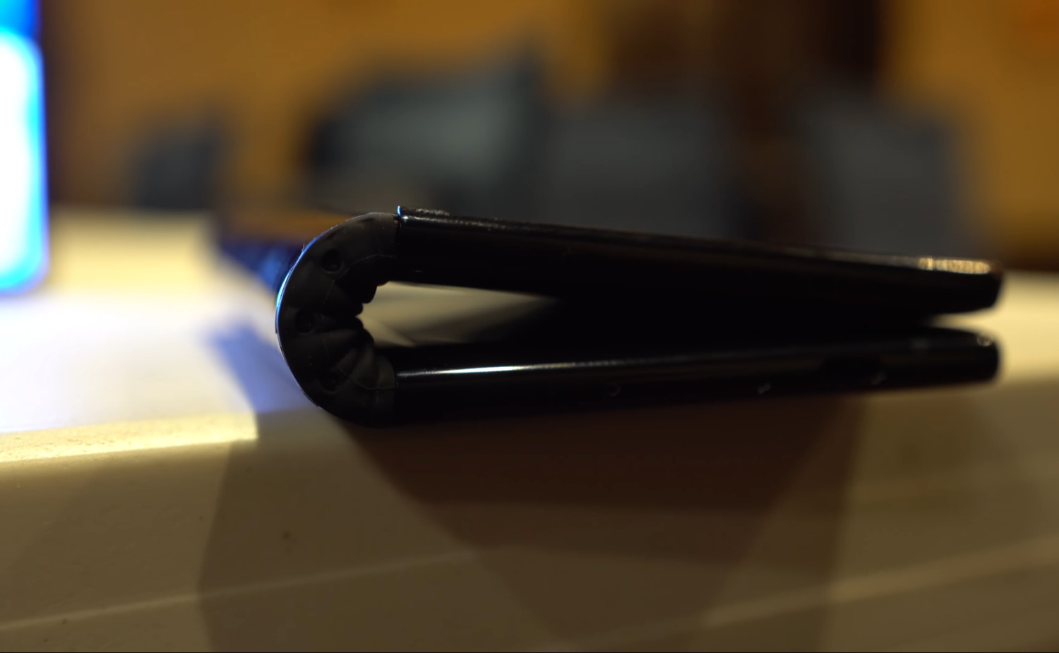 CES 2019: Hands-on with the foldable, bendable Royole FlexPai phone - CNET CES 2019: Hands-on with the foldable, bendable Royole FlexPai phone - CNET